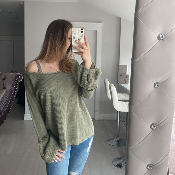 Ruffle Sleeve Top - Picture 5 of 8